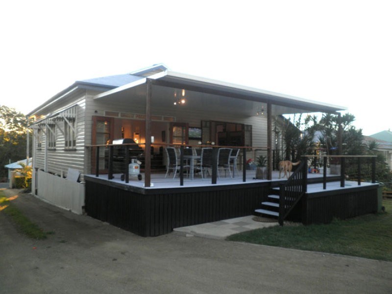 18 Lusitania Street, Newtown QLD 4305