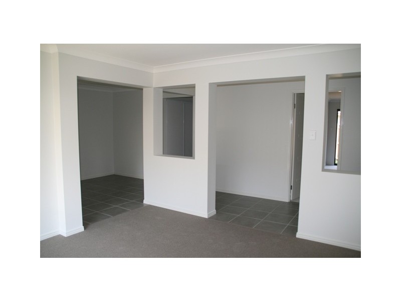 27 Skardon Street, Brassall QLD 4305