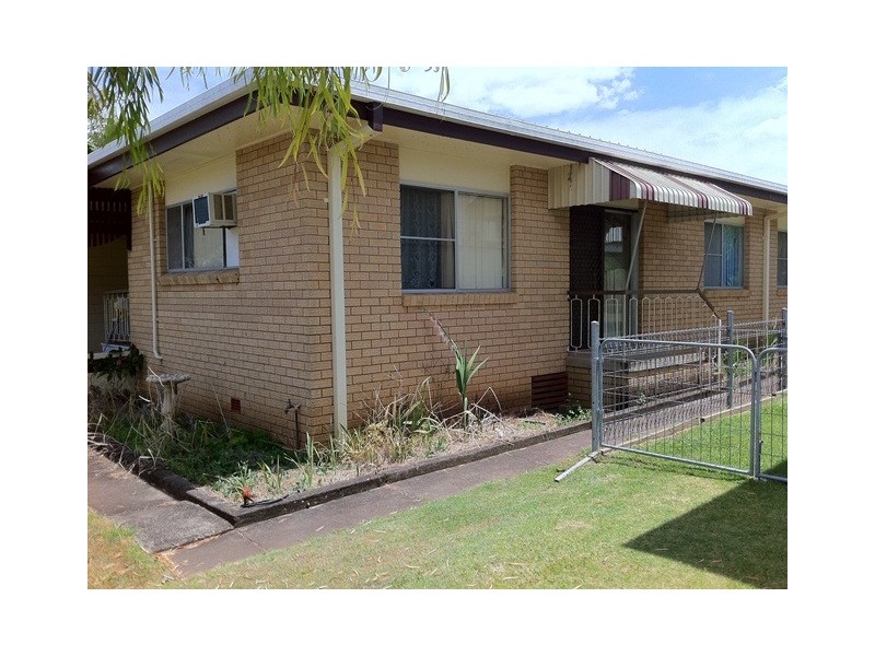 4 OLIVE STREET, Flinders View QLD 4305