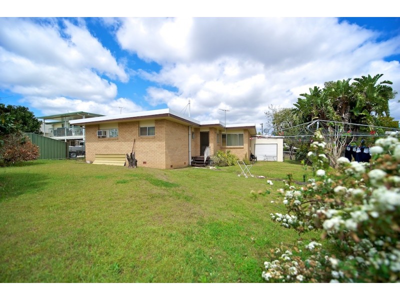 4 OLIVE STREET, Flinders View QLD 4305