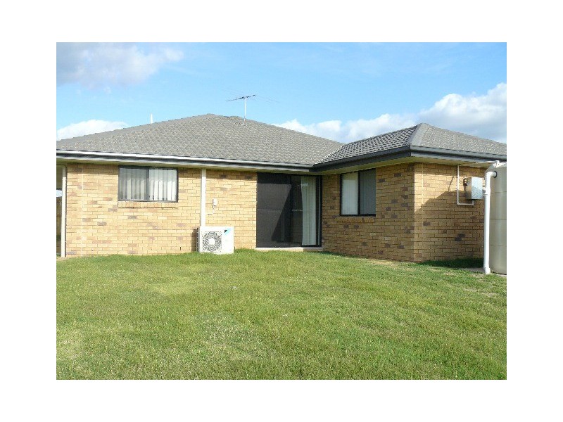 42 Bray Street, Lowood QLD 4311