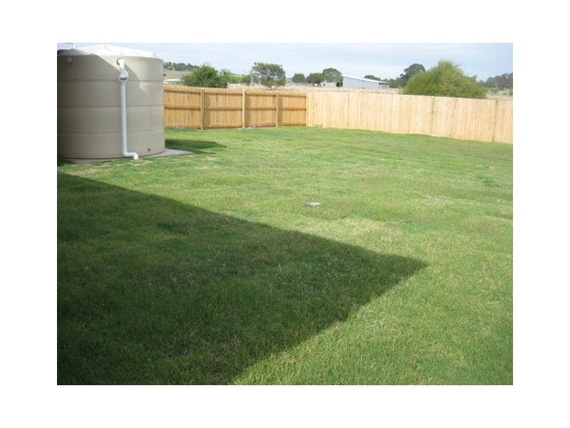 42 Bray Street, Lowood QLD 4311