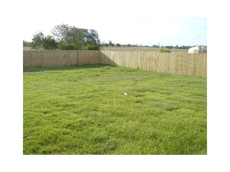 42 Bray Street, Lowood QLD 4311