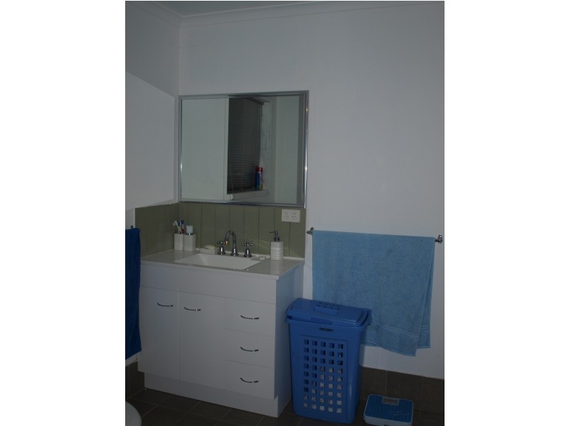 Yamanto QLD 4305