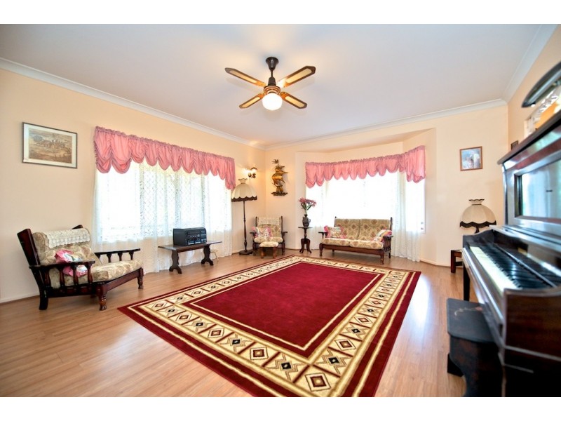 105 Burns St, Fernvale QLD 4306