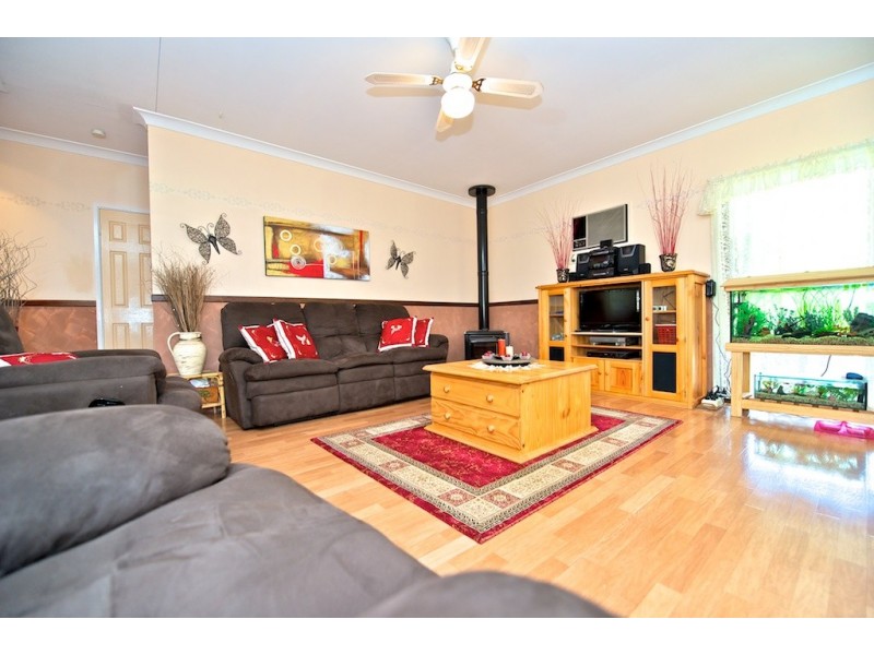 105 Burns St, Fernvale QLD 4306