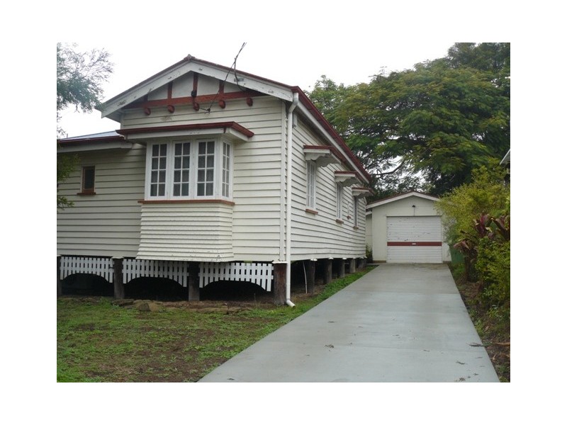 75 Glebe Road, Silkstone QLD 4304