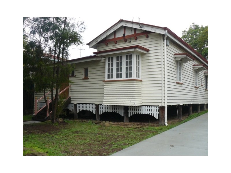 75 Glebe Road, Silkstone QLD 4304