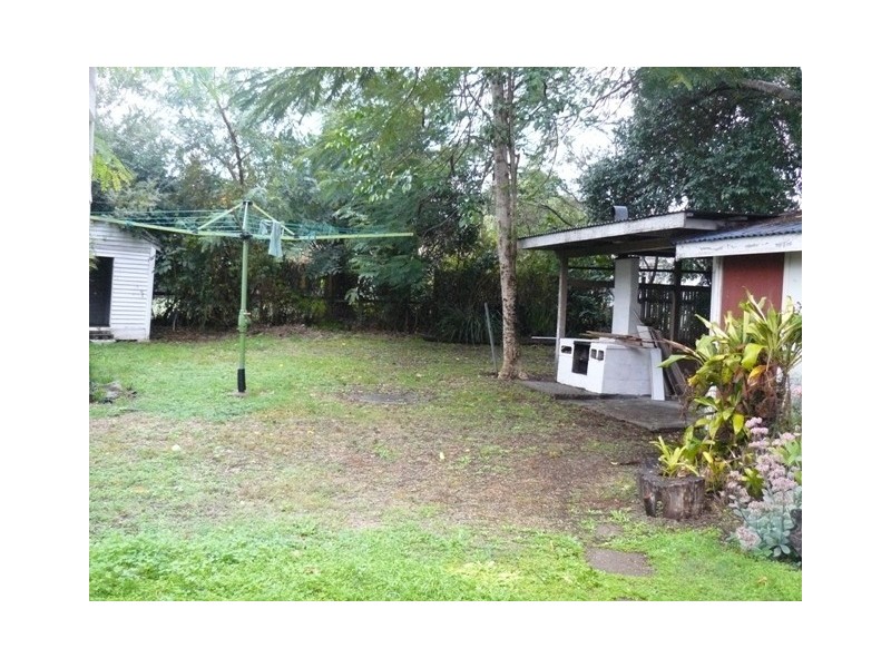 75 Glebe Road, Silkstone QLD 4304