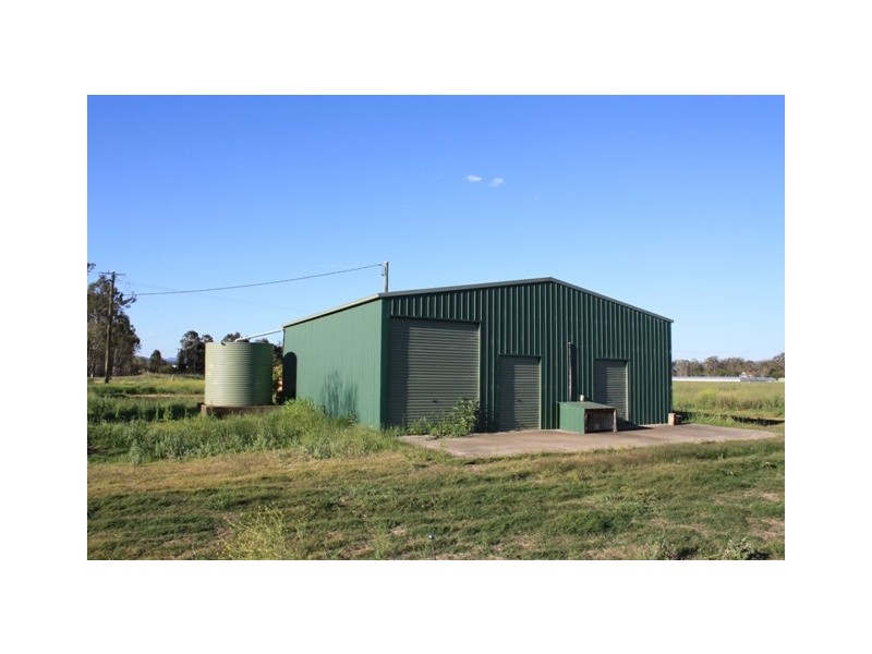 82 Patrick Estate Rd, Lowood QLD 4311