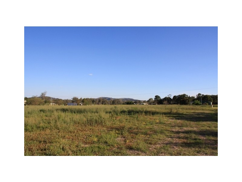 82 Patrick Estate Rd, Lowood QLD 4311