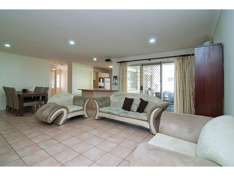 21 Acorn Cct, Forest Lake QLD 4078