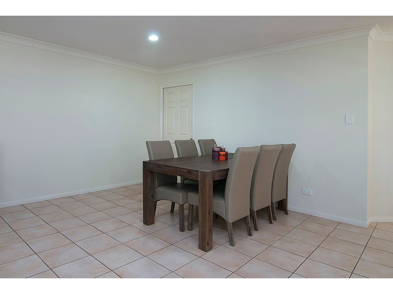 21 Acorn Cct, Forest Lake QLD 4078