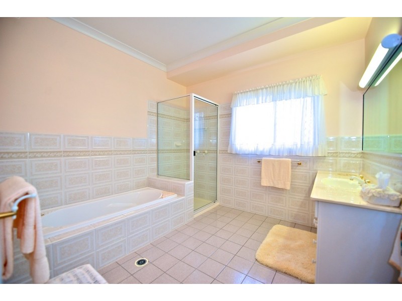 79 Poole Rd, Fernvale QLD 4306