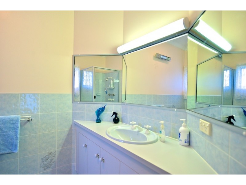 79 Poole Rd, Fernvale QLD 4306
