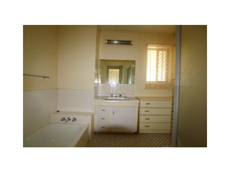 118 Main Street, Lowood QLD 4311