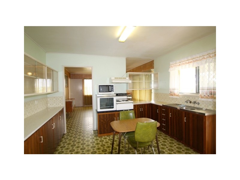 118 Main Street, Lowood QLD 4311