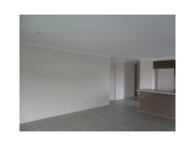 23  Huxley St, Redbank Plains QLD 4301