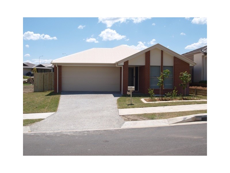 42 BALLOWS CRES, Redbank Plains QLD 4301