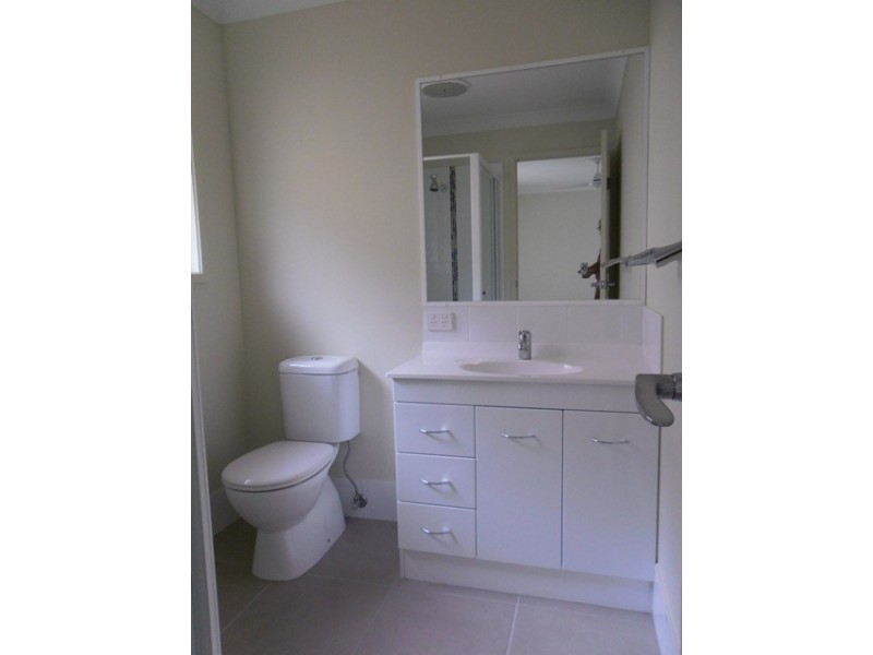 42 BALLOWS CRES, Redbank Plains QLD 4301