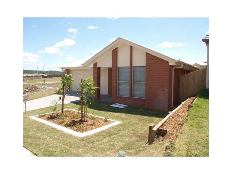 42 BALLOWS CRES, Redbank Plains QLD 4301