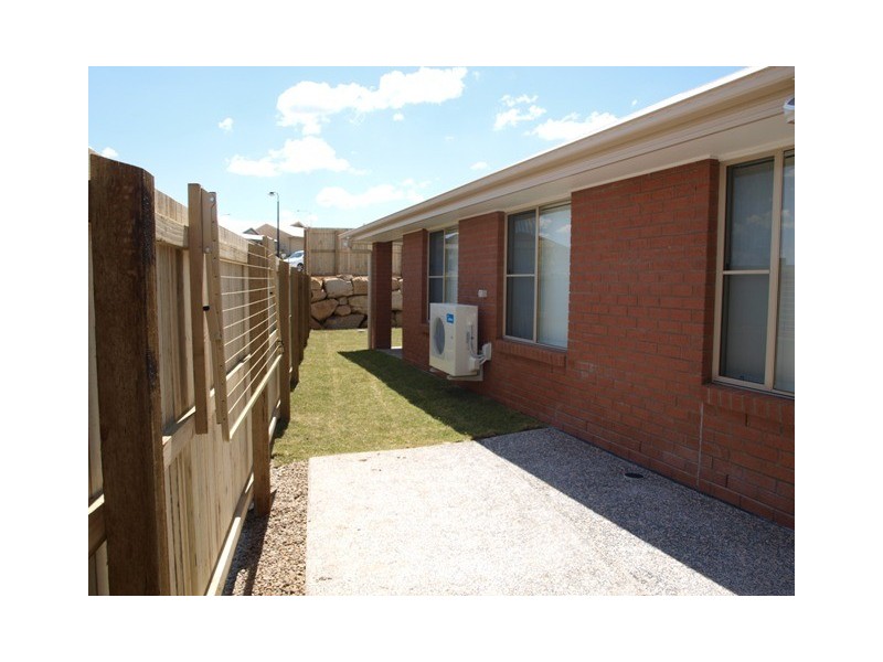 42 BALLOWS CRES, Redbank Plains QLD 4301