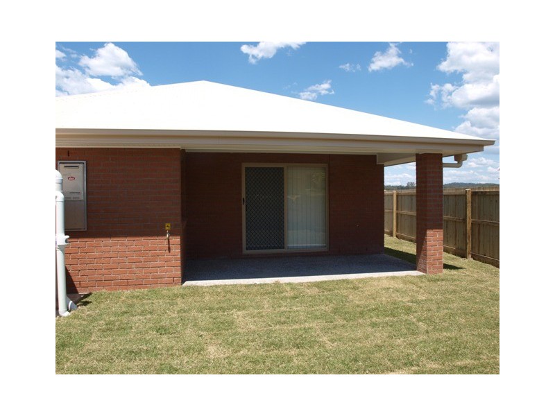 42 BALLOWS CRES, Redbank Plains QLD 4301