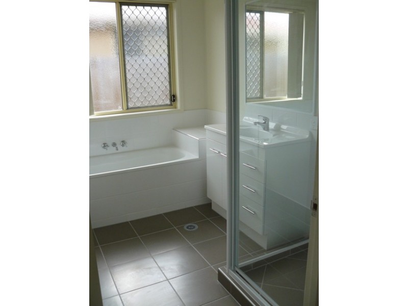 1 Baden Jones Way, North Booval QLD 4304