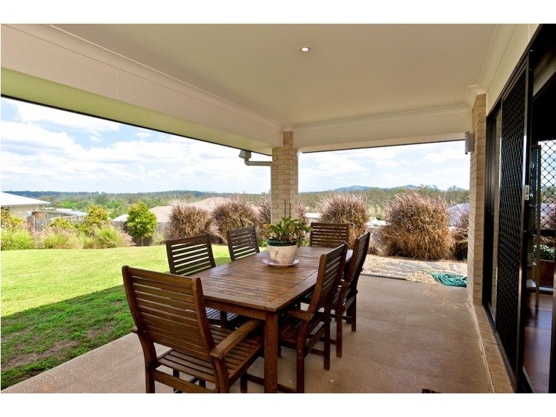 14 Brentwood Crt, Fernvale QLD 4306