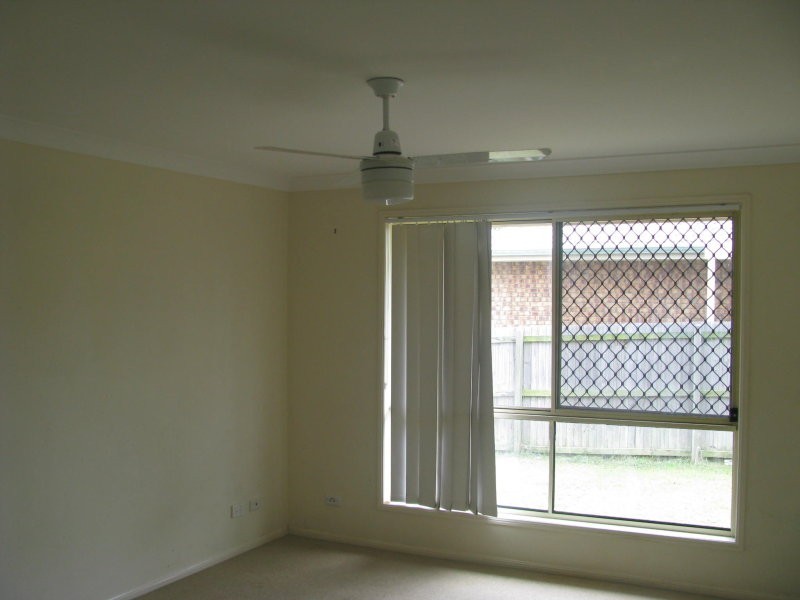 25 Kathleen Place, Yamanto QLD 4305