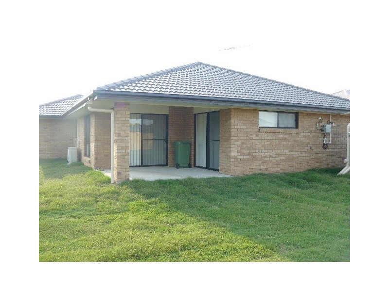 23 McInnes Street, Lowood QLD 4311