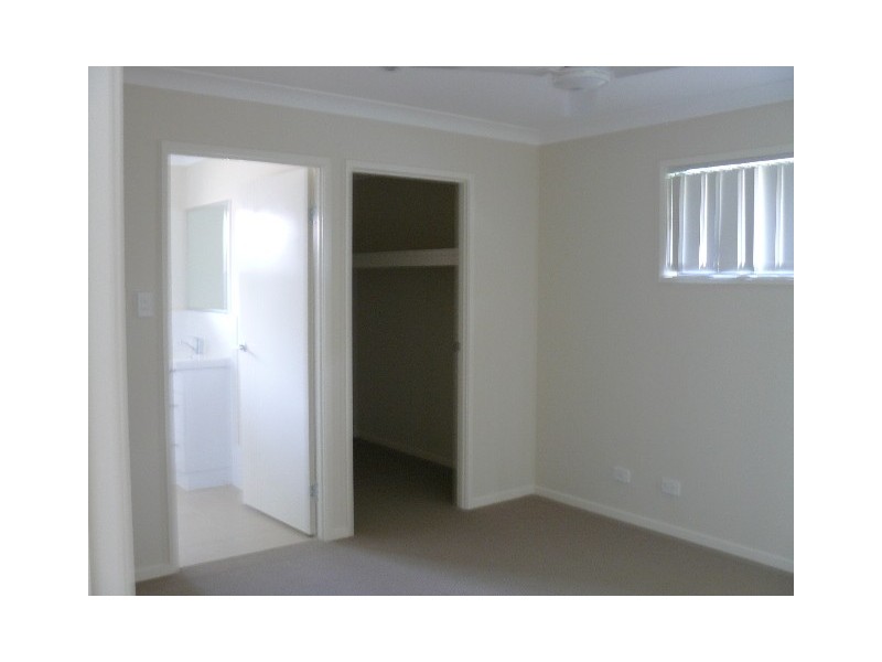 23 McInnes Street, Lowood QLD 4311