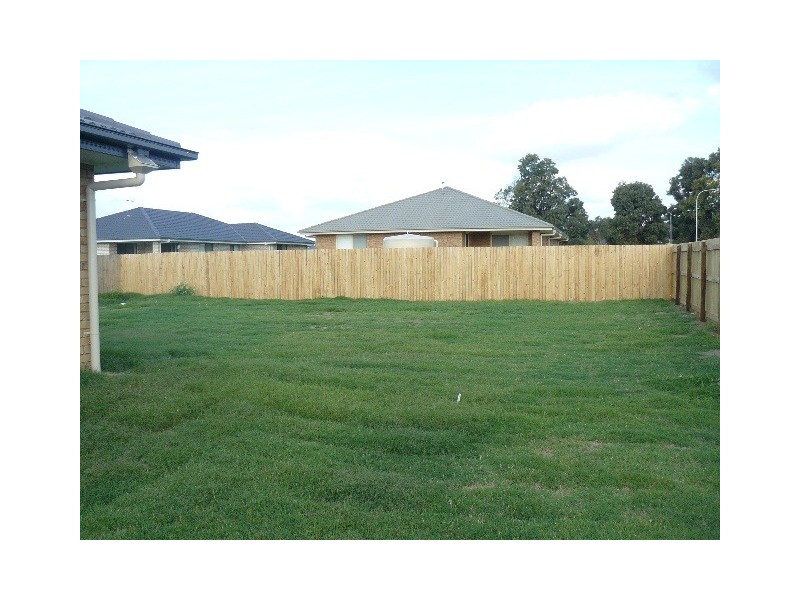 23 McInnes Street, Lowood QLD 4311