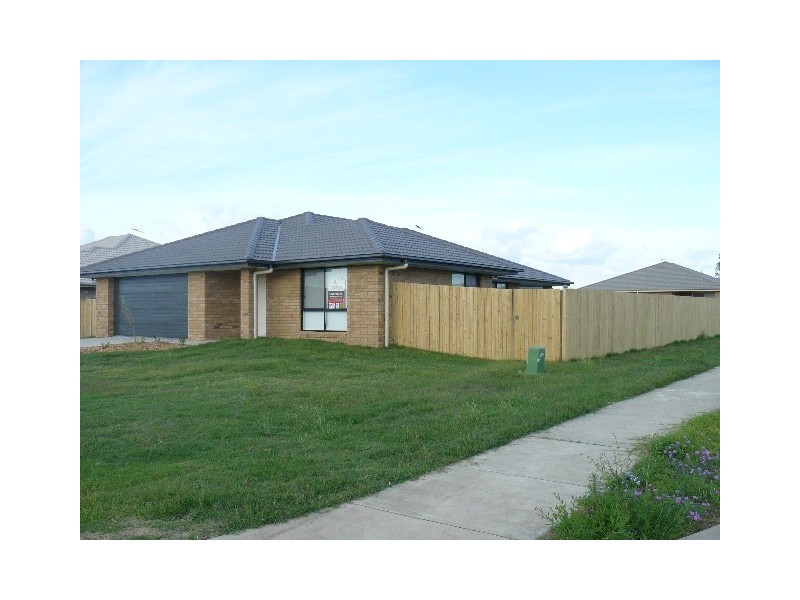 23 McInnes Street, Lowood QLD 4311