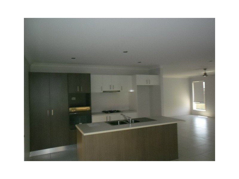 37  Peregrine, Lowood QLD 4311