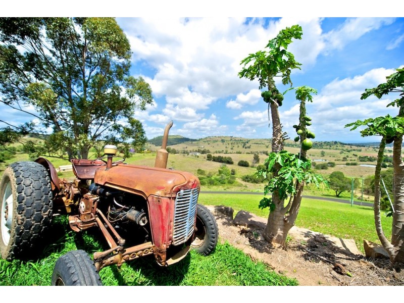 14 Reservoir Rd, Lowood QLD 4311