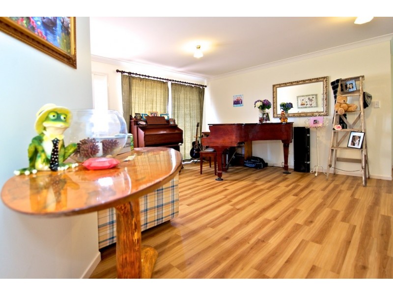 14 Reservoir Rd, Lowood QLD 4311