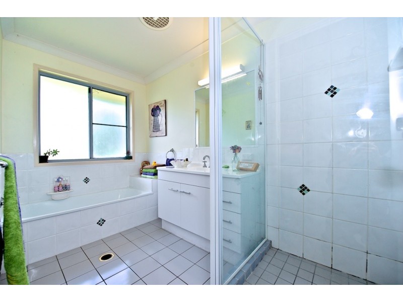 14 Reservoir Rd, Lowood QLD 4311