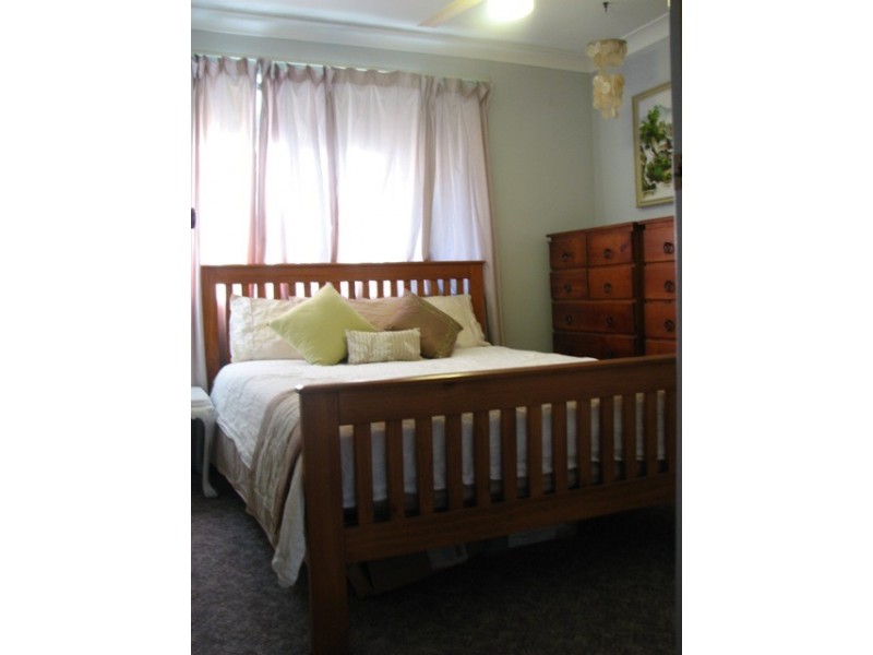 13 Ogilvie Street, Bundamba QLD 4304
