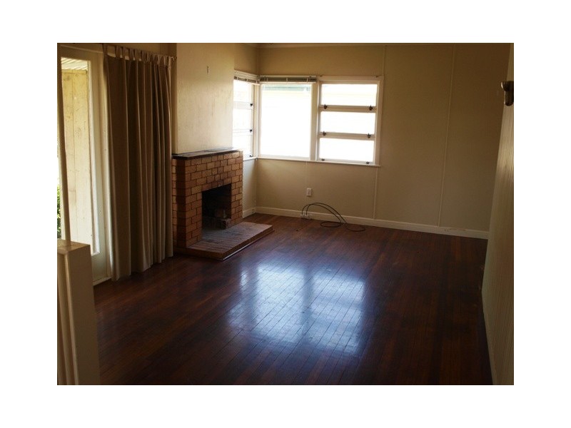 19 Grenadier Circle, Ebbw Vale QLD 4304