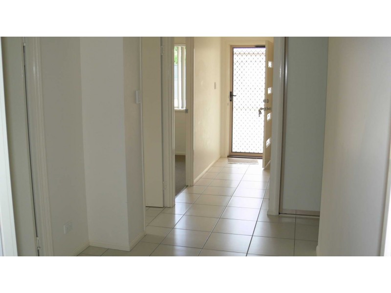 2,3,4,5, 6/67 East St, Esk QLD 4312