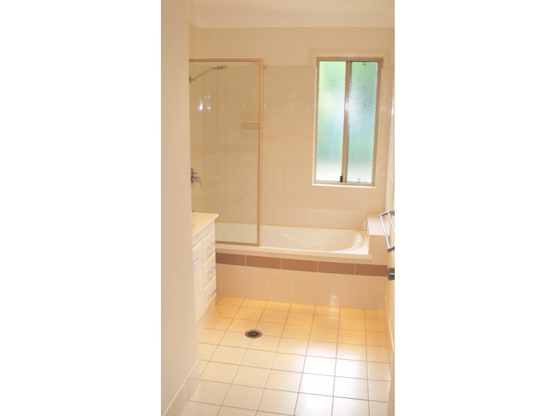 2,3,4,5, 6/67 East St, Esk QLD 4312