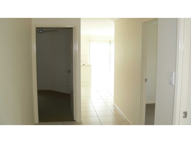 2,3,4,5, 6/67 East St, Esk QLD 4312