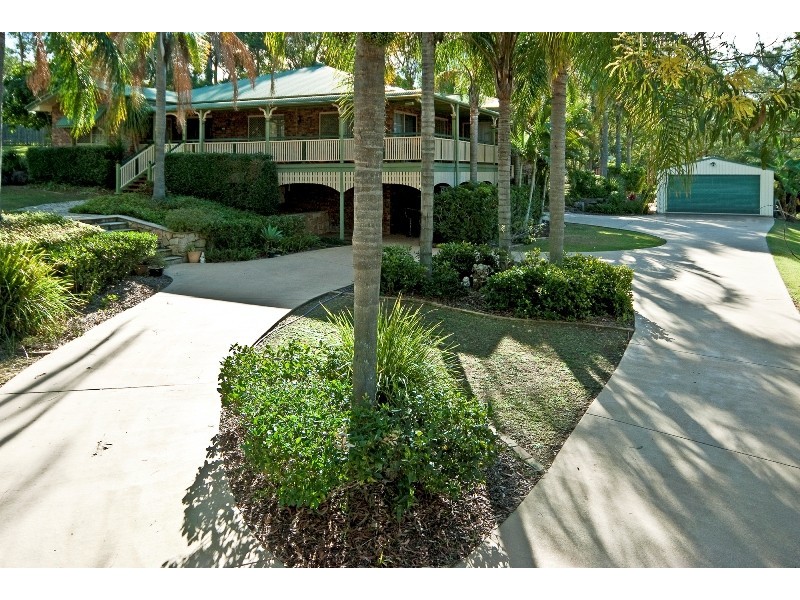 7  Gabbinbar Court, Pine Mountain QLD 4306