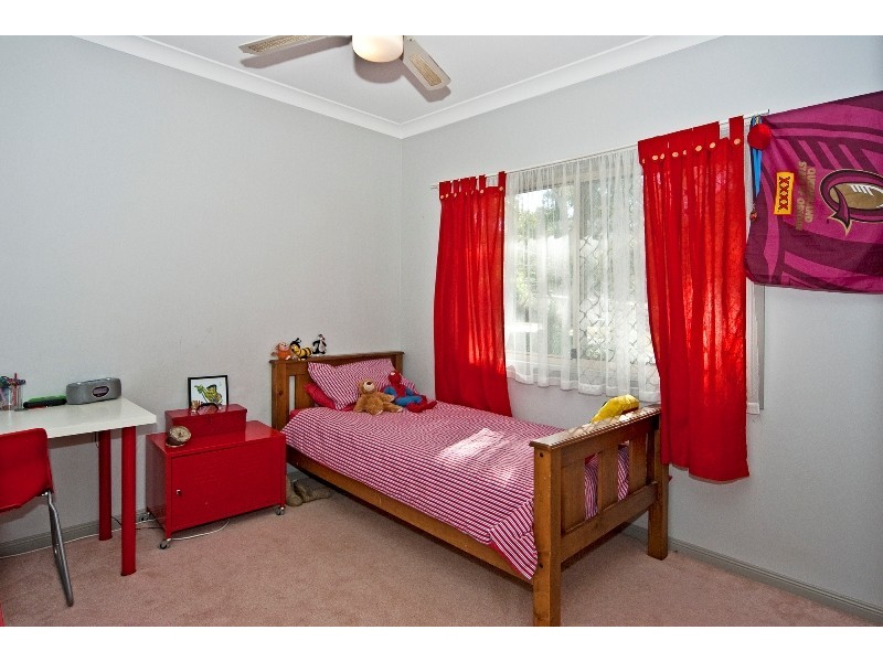 7  Gabbinbar Court, Pine Mountain QLD 4306