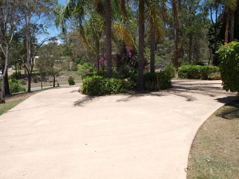 7  Gabbinbar Court, Pine Mountain QLD 4306