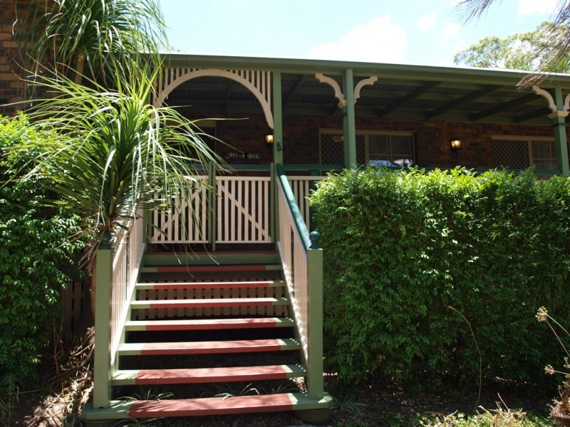 7  Gabbinbar Court, Pine Mountain QLD 4306