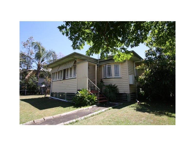 39 Daniel St, Lowood QLD 4311