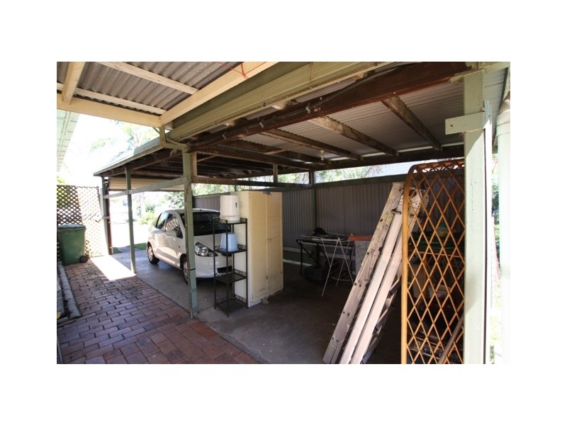 39 Daniel St, Lowood QLD 4311