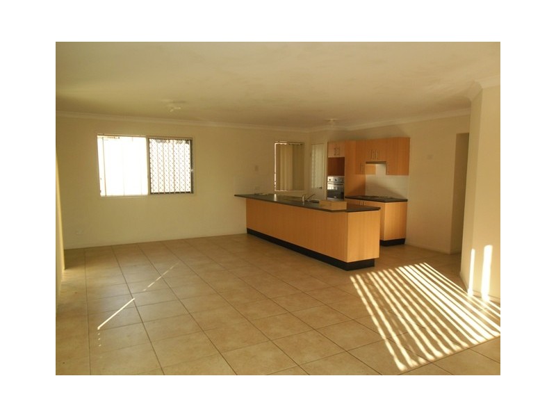 25 Walter Court, Leichhardt QLD 4305